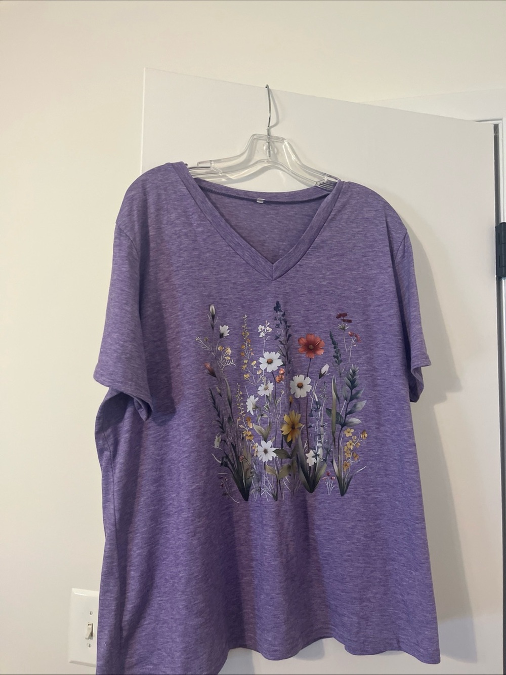 SHEIN Lavender V-Neck Tee with Wildflower Print - Picture 2 of 7